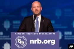 Kevin Roberts, predsjednik Heritage Foundation, govori na konvenciji National Religious Broadcasters u Gaylord Opryland Resort and Convention Center, 22. februara 2024. u Nashvilleu, Tenn.