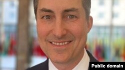 Metyu Miller (Rəsmi foto)