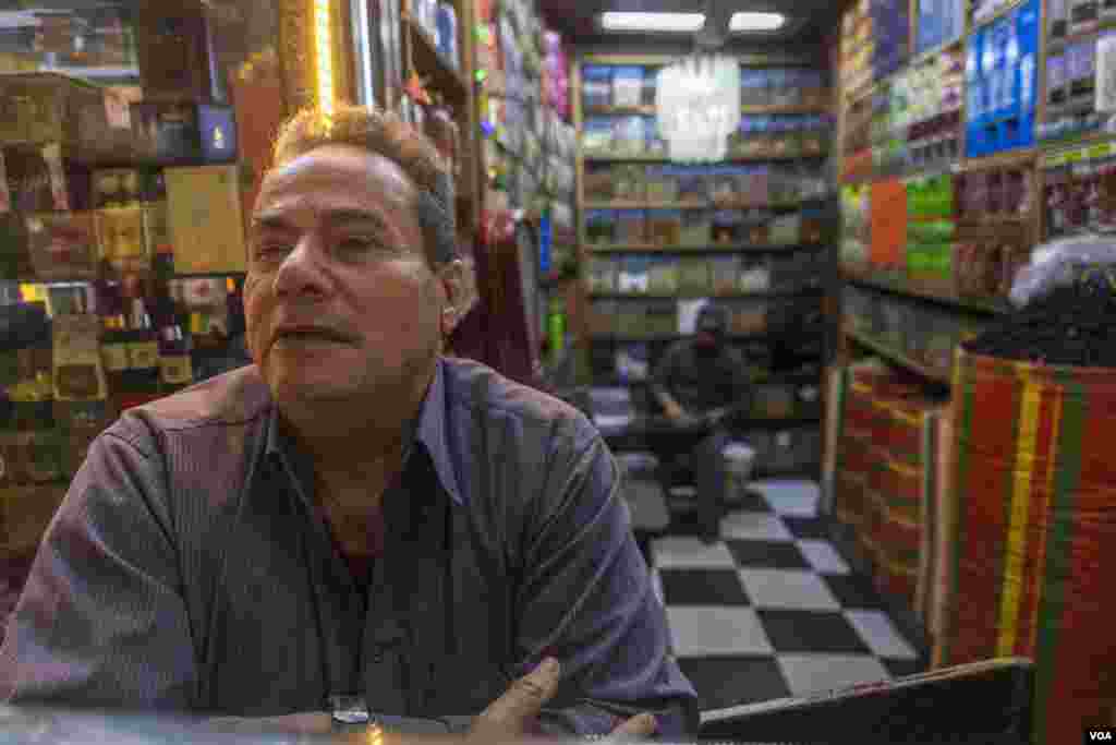 Hajj Ma’mon, an herbal shop owner, says, “There is no turnout this Ramadan, because regular food prices are so high. No one is thinking about buying high calorie nuts or seeds.” (Hamada Elrasam/VOA)