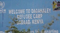 Somali refugee teaches young people digital skills