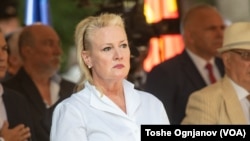 Безбедна енергетска иднина носи потреба за бројни проекти, вклучувајќи и завршување на грчко-македонскиот гасовод, рече амбасадорката Анџела Агелер на Македонскиот енергетски форум. (Фотографија од Одбележување 31 година од формирањето на Македонската армија)