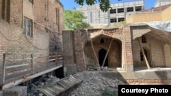 Həsən Şah Meydanı kompleksinin Mədrəsəsi