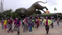 Корејско-американска танцова група ги слави средовечните жени во Јужна Калифорнија