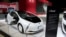Kendaraan listrik yang diproduksi Toyota dipamerkan dalam acara Chicago Auto Show, pada 9 Februari 2023. (Foto: AP/Charles Rex Arbogast)