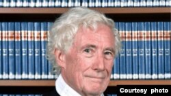 7일 사임을 발표한 영국인 조너선 섬션 홍콩 최고항소법원 비상임 판사 (자료사진)