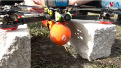 ជនស៊ីវិល​អ៊ុយក្រែន​ផលិត​ដ្រូន​ដើម្បី​ជួយ​ប្រយុទ្ធ​នឹង​ការ​ឈ្លានពាន​របស់​រុស្ស៊ី