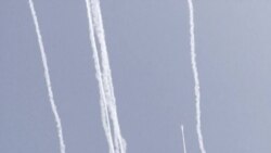 Hamas Tembakkan Roket, Israel Serang Balik Pengungsian di Rafah