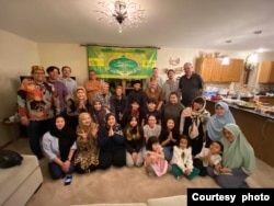 Tarawih di Amerika lebih fleksibel. Bisa dilaksanakan di rumah diaspora. (foto: dok ICMI)