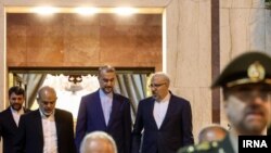 تصویر منتشر شده از «بدرقه» ابراهیم رئیسی پیش از سفر به پاکستان و سری‌لانکا