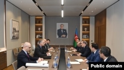 Ceyhun Bayramov və Lui Bono (Mənbə: Xarici İşlər Nazirliyi)