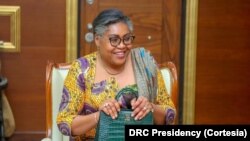 Judith Suminwa Tuluka, ministre du Plan atiyami bo' Ministre wa Yambo ya mwasi na Ekolo Congo Démocratique, Cité ya Unioin africaine, Kinshasa, 01 sanza ya minei 2024. (Présidence RDC)