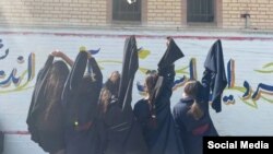 مقاومت در مقابل حجاب اجباری در مراکز آموزشی ایران 