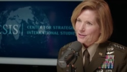 美国南方司令部司令劳拉‧理查森（Laura Richardson）2023年8月4日在CSIS的活动上回答美国之音提问（视频截图）
