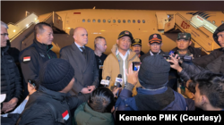 Bantuan kemanusiaan Indonesia untuk korban gempa Turki tiba di Bandar Udara Adana Şakirpaşa, Turki pada Rabu (22/2) waktu setempat. (Foto: Courtesy/Kemenko PMK)