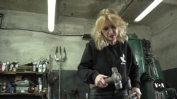 Ukrainian woman forges new path as blacksmith in husband’s absence