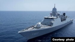 일본 외무성은 지난 6월 10일 “네덜란드 해군 호위함 ‘트롬프'가 일본 주변 해역에서 유엔 안전보장이사회 결의에 따라 금지된 북한 선적 선박과의 선박 간 환적을 포함한 불법 해상 활동에 대한 감시 활동을 벌였다”며 사진을 공개했다. 사진 = 일본 외무성 (자료사진)