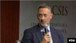 리처드 존슨 국방부 핵∙대량살상무기 정책 담당 부차관보는 10일 워싱턴의 전략국제문제연구소(CSIS)에서 열린 토론에서 발언하고 있다.
