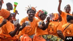 Des militants de l’Alliance nationale pour le changement lors d'un rare rassemblement de l'opposition au Togo.