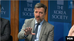 제임스 히난 유엔 서울인권사무소장이 9일 코리아 소사이어티가 개최한 토론회에서 발언하고 있다. 사진=코리아 소사이어티