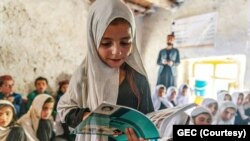 یک صنف آموزش محلی برای کودکان (آرشیف)