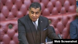 타리크 아흐마드 영국 외무부 국무상이 19일 상원에서 중국 주제로 열린 대정부질문에서 의원들의 질문에 답하고 있다.