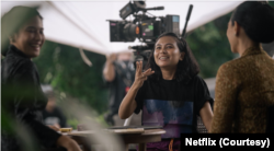 Suasana syuting 'Gadis Kretek.' Neflix tak sungkan menghabiskan biaya besar untuk menjamin kualitas produksi. (Foto: Courtesy/Netflix)