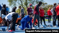 นักกรีฑาชายทีมชาติไทยร่วมแข่งขันรายการ Pomona-Pitzer Invitation 2024 ในนครลอสแอนเจลิส รัฐแคลิฟอร์เนีย ระหว่างเก็บตัวและฝึกซ้อมในสหรัฐอเมริกา