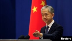 រូបឯកសារ៖ អ្នកនាំពាក្យ​ក្រសួង​ការបរទេស​ចិន​លោក Wang Wenbin ថ្លែង​នៅ​ក្នុង​សន្និសីទ​សារព័ត៌មាន​មួយ នៅទីក្រុង​ប៉េកាំង ប្រទេស​ចិន កាលពីថ្ងៃទី៥ ខែកុម្ភៈ ឆ្នាំ២០២៤។ 