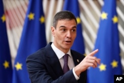 FILE - Perdana Menteri Spanyol Pedro Sanchez tiba untuk menghadiri KTT Uni Eropa di Brussels, pada 21 Maret 2024. Norwegia, Irlandia dan Spanyol mengakui negara Palestina, Rabu 22 Mei 2024. (AP/Omar Havana)