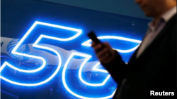 وزیر ارتباطات جمهوری اسلامی خبر داد که برای راه‌اندازی اینترنت نسل پنجم در ایران هم از تجهیزات چینی استفاده خواهد شد.