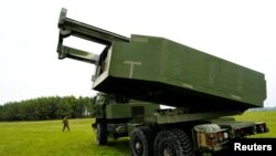 라트비아에서 진행된 군사훈련에 참가한 고속기동포병로켓시스템(HIMARS·하이마스) (자료사진)