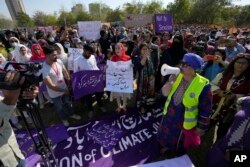 Wanawake wakisherehekea Siku ya Kimataifa ya Wanawake