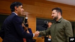 Ukraina rahbari Volodimir Zelenskiy Britaniya Bosh vaziri Rishi Sunak bilan gaplashdi, Granada, Ispaniya, 5-oktabr, 2023 