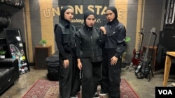 FILE - Voice of Baceprot di Union Stage, Washington, D.C. (VOA)