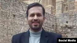 مصطفی آذرخشی، استادیار اخراجی دانشکده الهیات دانشگاه بهشتی- صفحه شخصی اینستاگرام