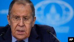 세르게이 라브로프 러시아 외무장관이 18일 모스크바에서 기자회견을 하고 있다.
