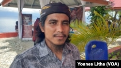 Imran (35), peserta program Pendekatan Psikososial untuk Poso yang Lebih Kuat (ProPosoku), Rabu, 8 Maret 2023. (VOA/Yoanes Litha)