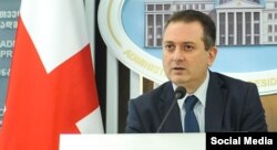 თენგიზ ფხალაძე, EPICE-ის უფროსი მკვლევარი. 2014-18 წლებში, საქართველოს პრეზიდენტის მრჩევლის პოსტი ეკავა, საგარეო ურთიერთობების საკითხებში