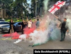 პარლამენტში მამუკა ფიფიას ვიზიტი აქციით გააპროტესტეს. 20 სექტემბერი, 2023.