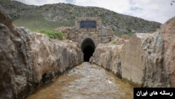 یک مقام مسئول می‌گوید که ۳۰ درصد آب قنات‌ها خشک شده است.