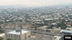 키르기스스탄의 도시 오쉬는 중국의 경제적 영향력이 매우 강한 지역이다. 키르기스스탄에서는 최근 대중국 부채가 심화되는 데 대한 우려가 커지고 있다. (오쉬, 자료사진)