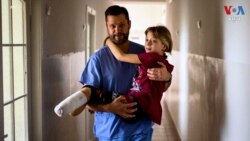 គ្រួសារ​អ៊ុយក្រែន វិល​ទៅ​អ៊ុយក្រែន​វិញ ក្រោយ​ពី​ស្តារ​នីតិសម្បទា​រយ:ពេល​វែង​នៅ​​អាមេរិក