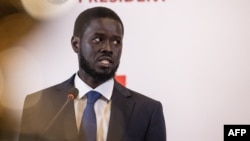 Bassirou Diomaye Faye a battu Amadou Ba et succédera à Macky Sall à la tête du Sénégal.