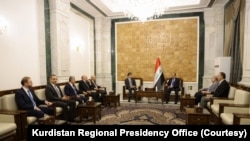 کۆبوونەوەی سەرۆکی هەرێم نێچیرڤان بارزانی و شاندی یاوەری لەگەڵ نوری مالیکی سەرۆکی هاوپەیمانی دەوڵەتی یاسا لە بەرواری 28-4-2024.