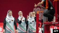 د افغانستان د ښځو د والیبال ټیم د لوبې په ډګر کې