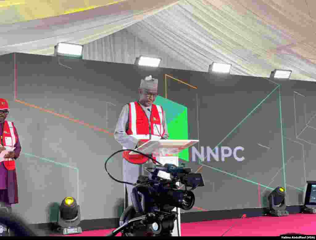 Shugaban NNPC Mele A Lokacin Da Gwamnatin Najeriya Ta Kaddamar Da Aikin Tonon Mai A Jihar Nasarawa