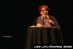 نیلوفر بیضایی