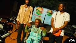 ZMO, un musicien invité du festival, Ouagadougou, le 17 août 2023 (VOA/Lamine Traoré)