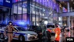 Police respond to a deadly shooting at Siam Paragon Mall, in Bangkok, Thailand, Oct. 3 2023. (Tommy Walker/VOA)