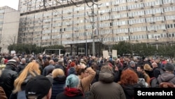 Građani ispred Republičkog javnog tužilaštva na protestu podrške smenjenim tužiteljkama
